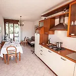 In 25085 * Розолина-Маре