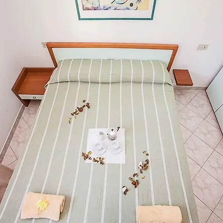 Apartment In 25085 *